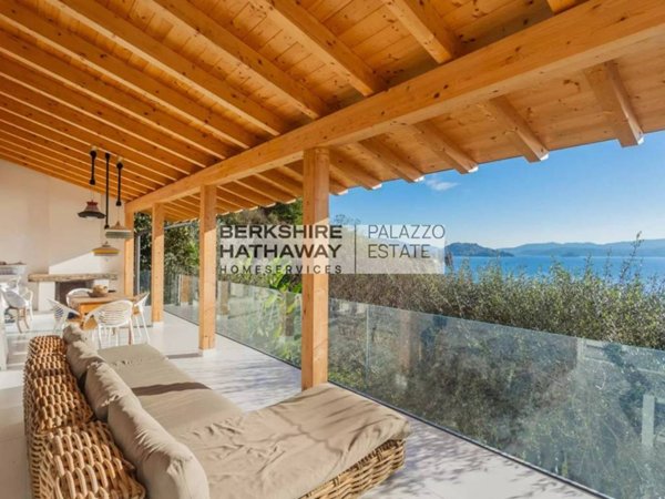 casa indipendente in vendita ad Orta San Giulio