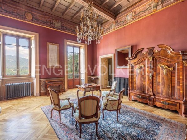 villa in vendita ad Orta San Giulio in zona Corconio