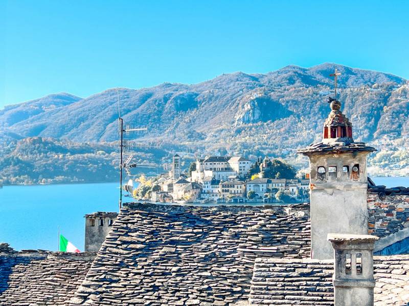 casa indipendente in vendita ad Orta San Giulio