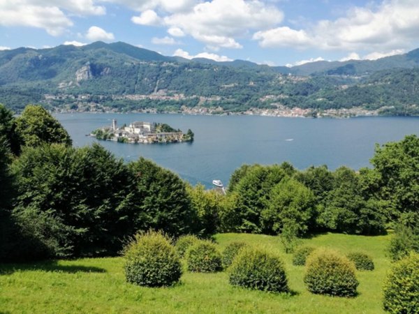 casa indipendente in vendita ad Orta San Giulio