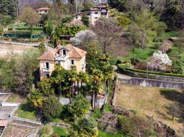 casa indipendente in vendita ad Orta San Giulio