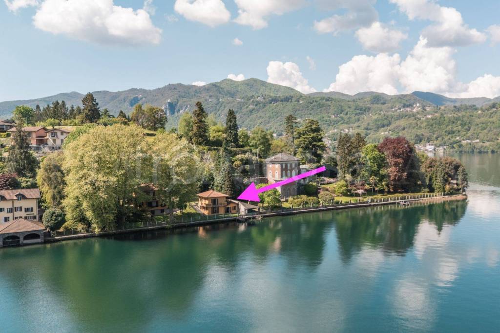 casa indipendente in vendita ad Orta San Giulio