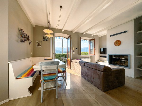 casa indipendente in vendita ad Orta San Giulio