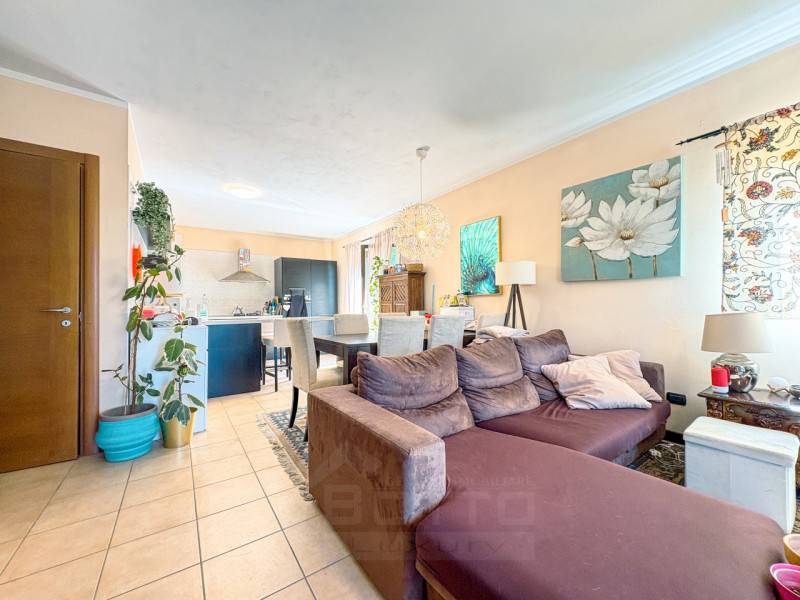 appartamento in vendita ad Orta San Giulio in zona Legro