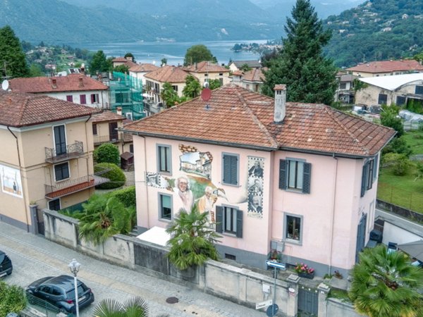 casa indipendente in vendita ad Orta San Giulio in zona Legro