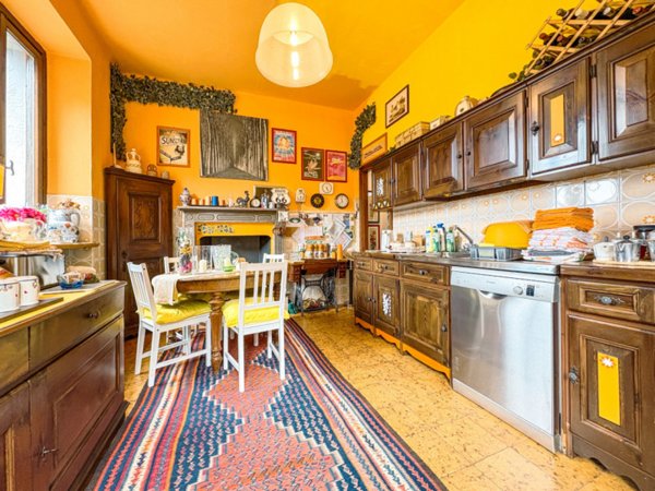 casa indipendente in vendita ad Orta San Giulio in zona Legro