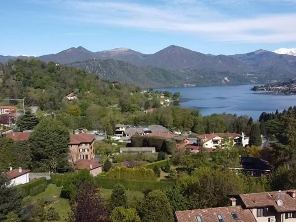 casa indipendente in vendita ad Orta San Giulio in zona Legro
