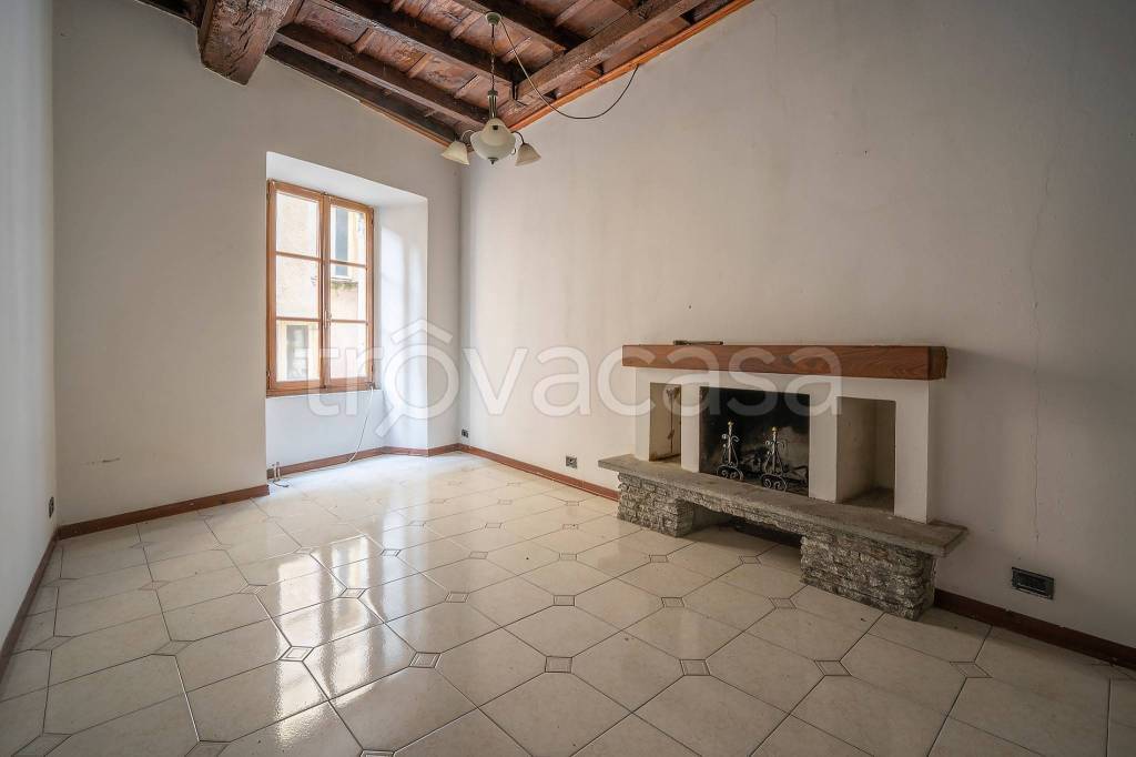 appartamento in vendita ad Orta San Giulio