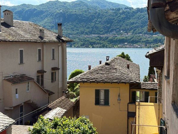 appartamento in vendita ad Orta San Giulio