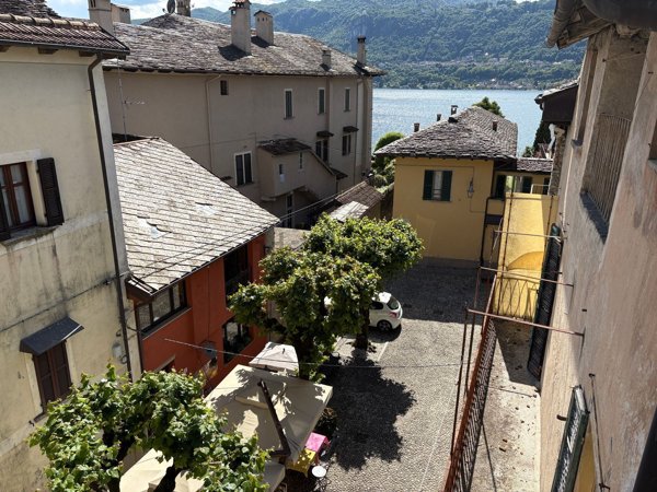 appartamento in vendita ad Orta San Giulio