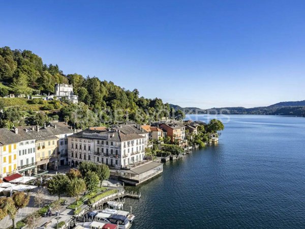 casa indipendente in vendita ad Orta San Giulio