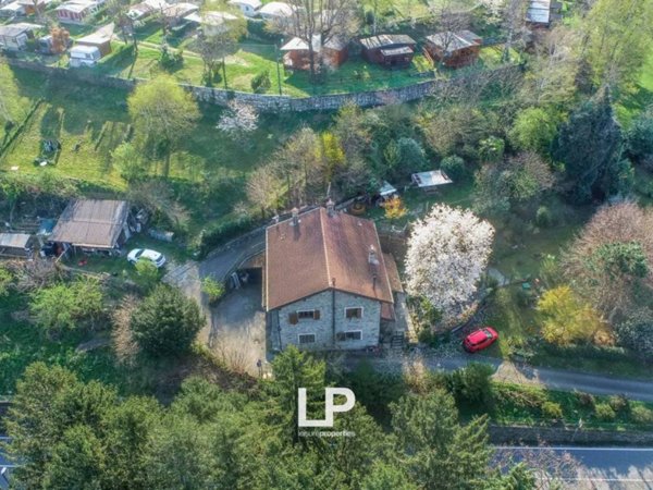 casa indipendente in vendita ad Orta San Giulio