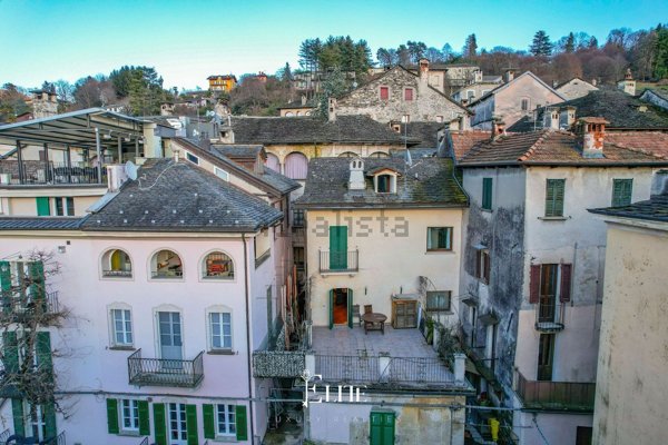 casa indipendente in vendita ad Orta San Giulio