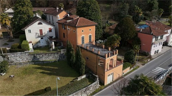 casa indipendente in vendita ad Orta San Giulio