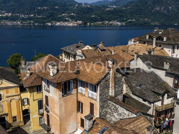 appartamento in vendita ad Orta San Giulio