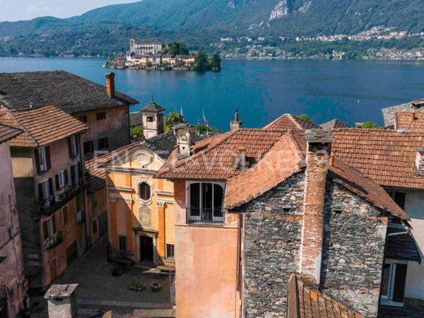 appartamento in vendita ad Orta San Giulio
