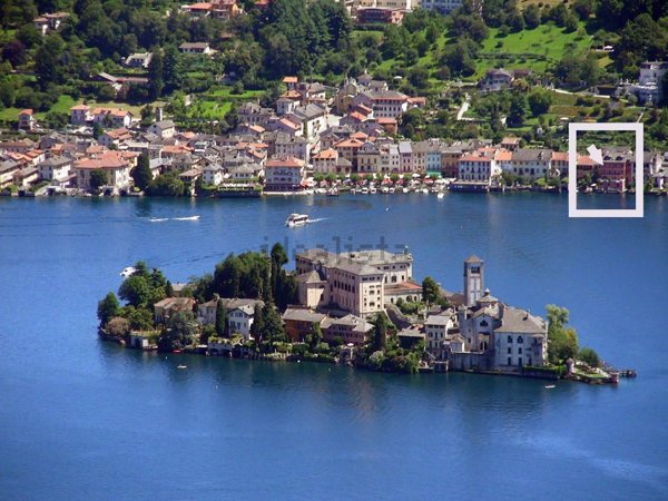 appartamento in vendita ad Orta San Giulio