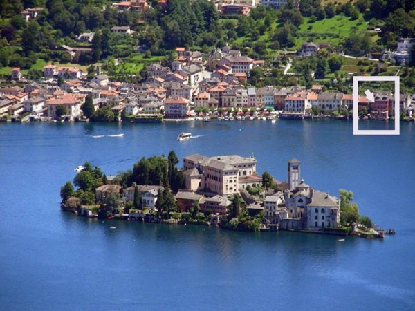 appartamento in vendita ad Orta San Giulio