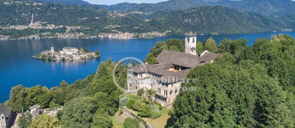 appartamento in vendita ad Orta San Giulio