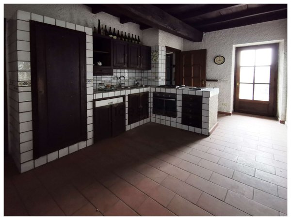 casa indipendente in vendita a Paruzzaro