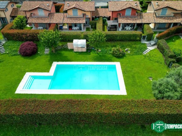 casa indipendente in vendita a Paruzzaro
