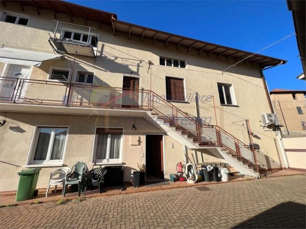 appartamento in vendita a Paruzzaro