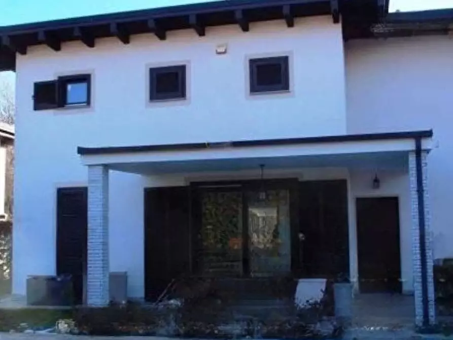 casa indipendente in vendita a Paruzzaro