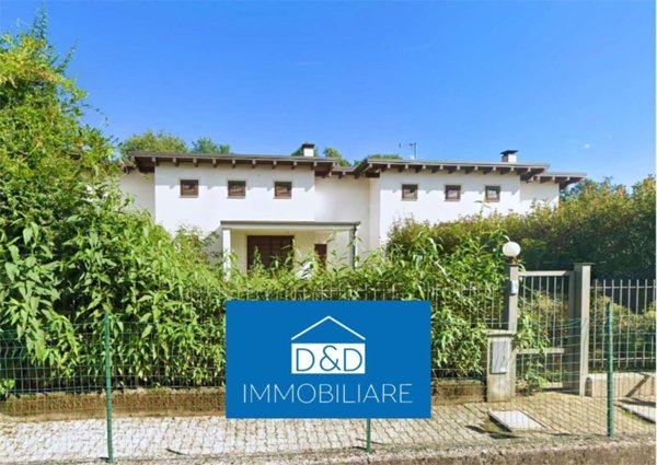casa indipendente in vendita a Paruzzaro