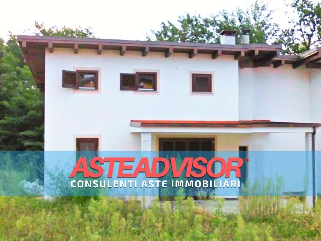 casa indipendente in vendita a Paruzzaro