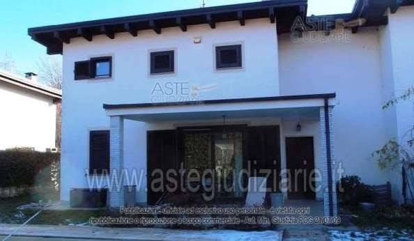 casa indipendente in vendita a Paruzzaro