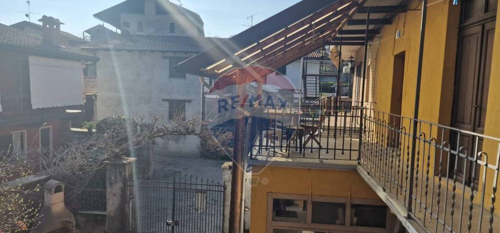 appartamento in vendita a Paruzzaro