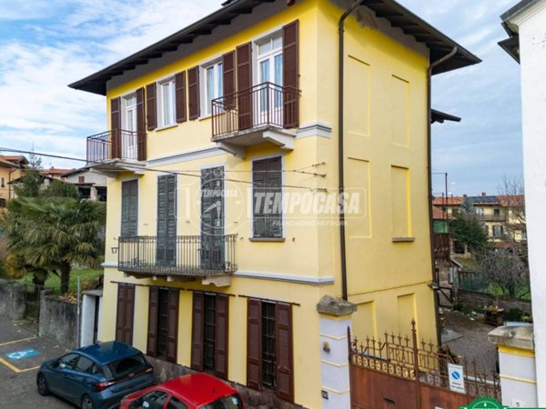 casa indipendente in vendita a Paruzzaro