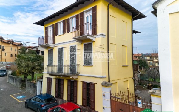 casa indipendente in vendita a Paruzzaro