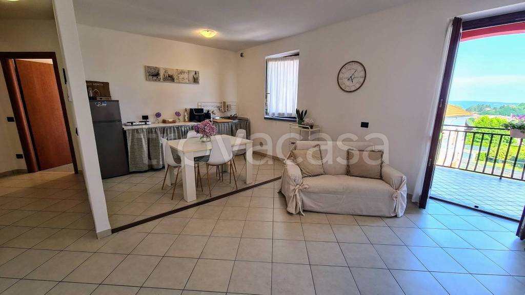 appartamento in vendita a Paruzzaro