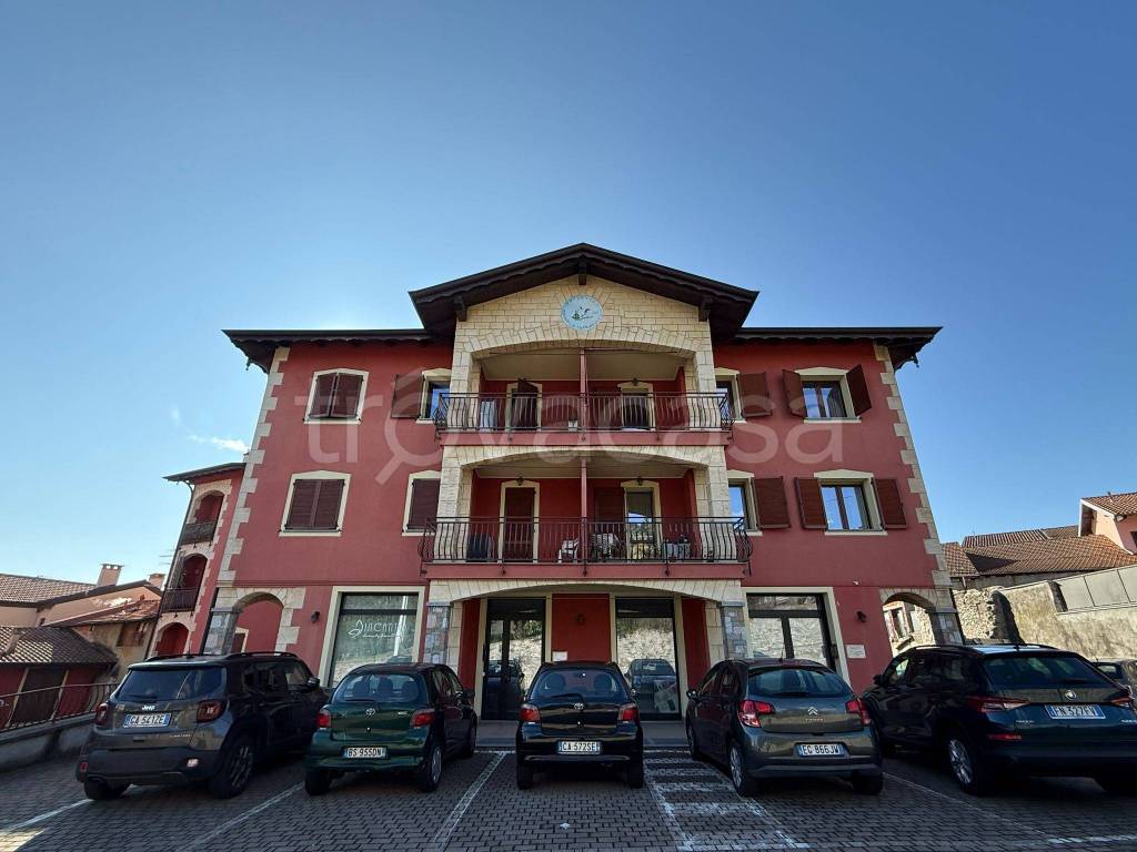 appartamento in vendita a Paruzzaro