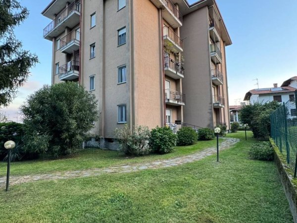 appartamento in vendita a Paruzzaro