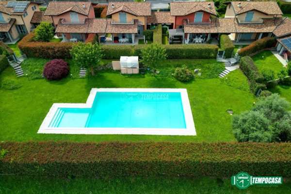 casa indipendente in vendita a Paruzzaro