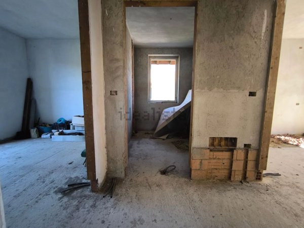 casa indipendente in vendita a Paruzzaro