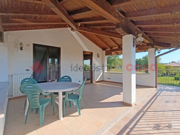 casa indipendente in vendita a Paruzzaro