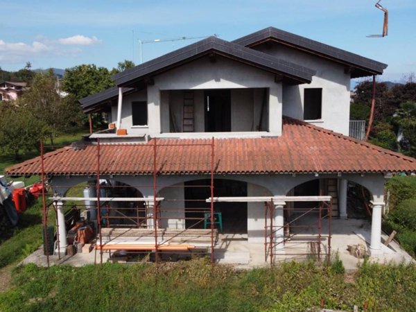 casa indipendente in vendita a Paruzzaro
