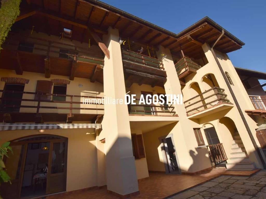 casa indipendente in vendita a Paruzzaro