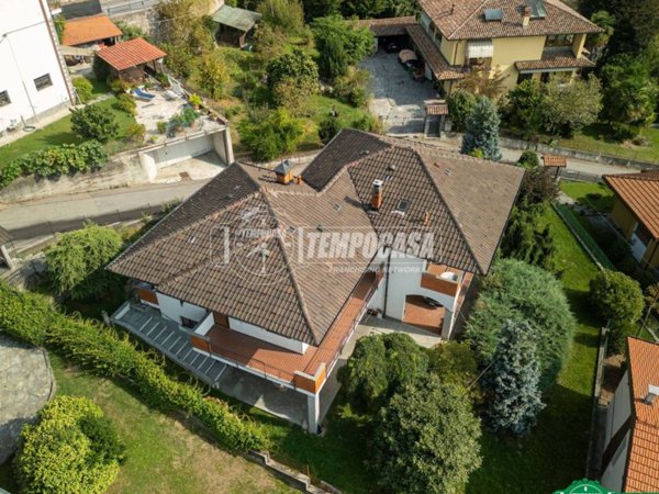 casa indipendente in vendita a Paruzzaro