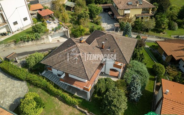 casa indipendente in vendita a Paruzzaro