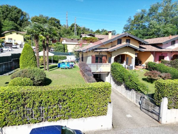 casa indipendente in vendita a Paruzzaro