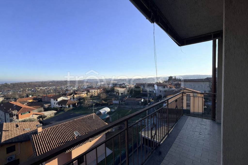 appartamento in vendita a Paruzzaro