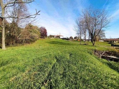 terreno edificabile in vendita a Paruzzaro