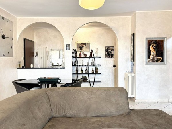 appartamento in vendita a Paruzzaro