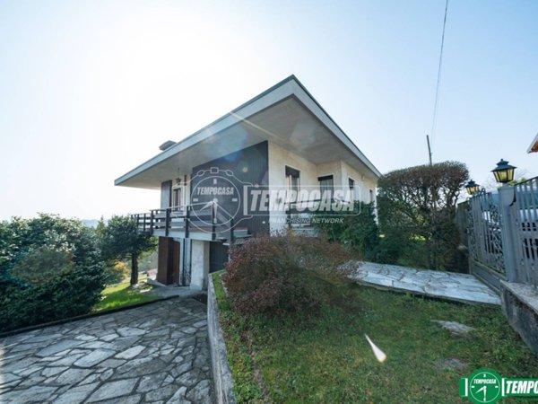casa indipendente in vendita a Paruzzaro
