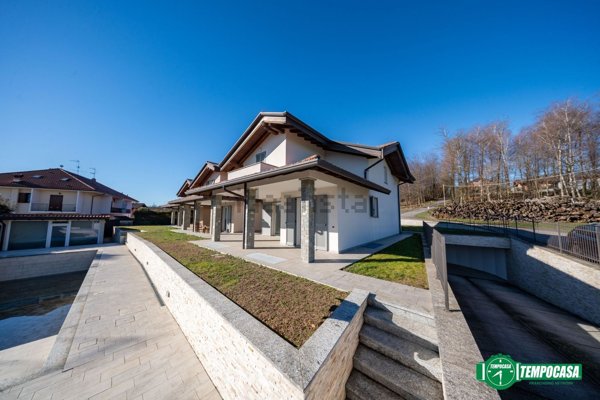 casa indipendente in vendita a Paruzzaro