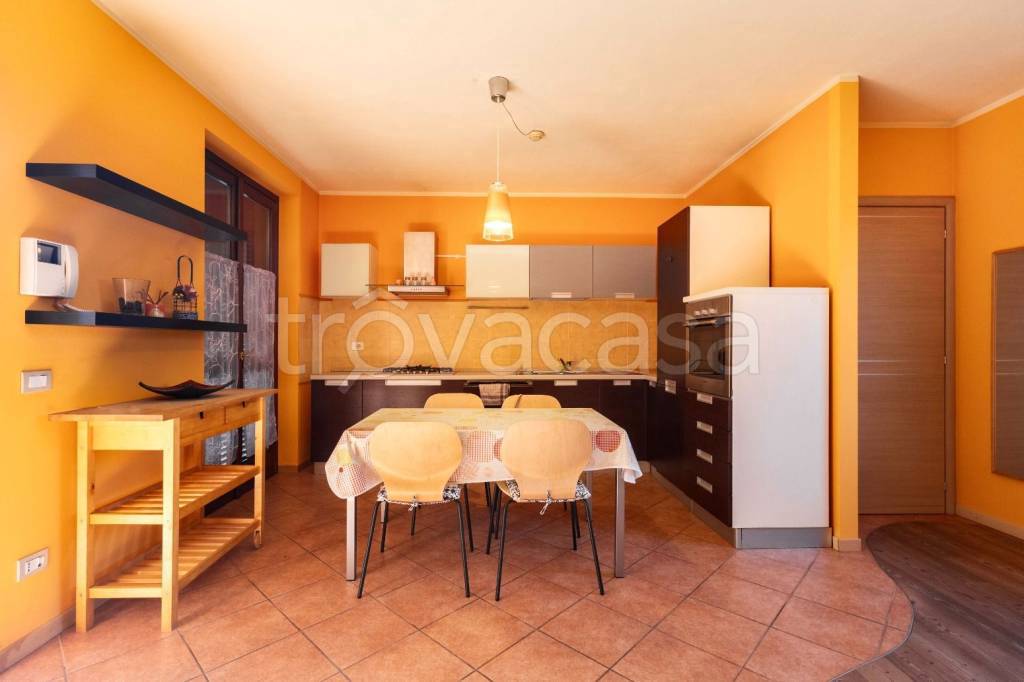 appartamento in vendita a Paruzzaro